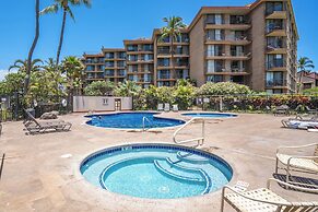 Hip Hawaiian Oceanfront Vistas