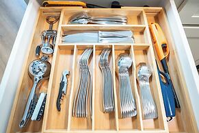 Hip Hawaiian Oceanfront Vistas