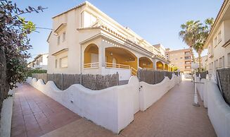 R141 - C6 Manila Resort Patio