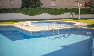 R142 - B4 Manila Resort Centrales