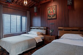 Spirited Silky Inn