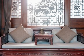 Spirited Silky Inn