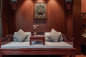 Spirited Silky Inn