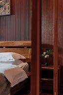 Spirited Silky Inn