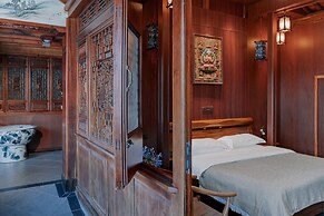Spirited Silky Inn