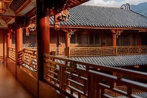 Spirited Silky Inn