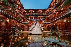Spirited Silky Inn