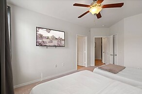 Luxury Penthouse of Lorton VA