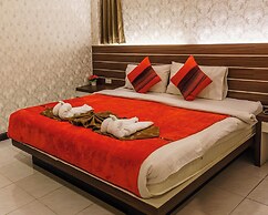 The Shades Hotel 50 meter Beach Front