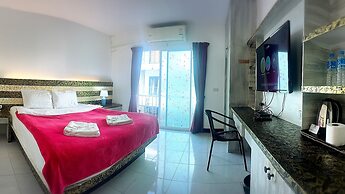 The Shades Hotel 50 meter Beach Front