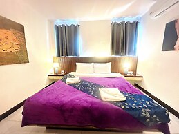 The Shades Hotel 50 meter Beach Front