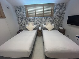 ReVIERA Resort Villa