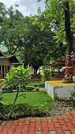 Tree House Cottage and Resort