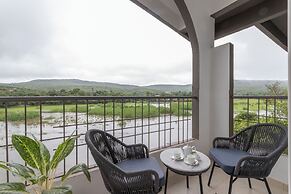 Stone Wood Hotel Amboli