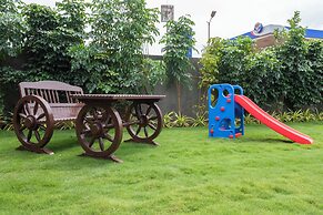 Stone Wood Hotel Amboli