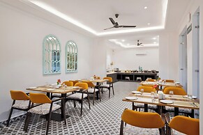 Stone Wood Hotel Amboli