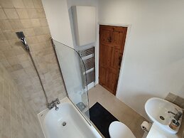 Vc - Cottage In The City