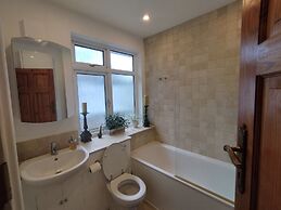 Vc - Cottage In The City