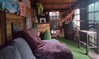 Vc - Cottage In The City