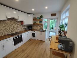 Vc - Cottage In The City