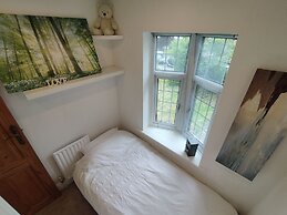 Vc - Cottage In The City