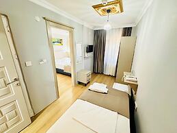 Crowned Exclusive Hotel