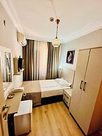 Crowned Exclusive Hotel