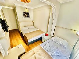 Crowned Exclusive Hotel