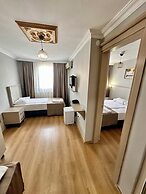 Crowned Exclusive Hotel