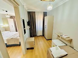 Crowned Exclusive Hotel