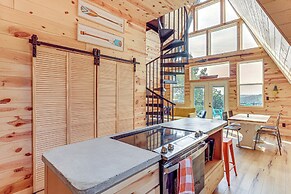 A-frame Hardy Cabin w/ Spring River Views!