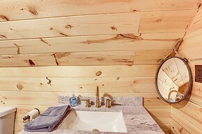 A-frame Hardy Cabin w/ Spring River Views!