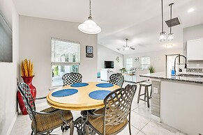 Saltwater Pool & Game Room: Gulf Coast Retreat