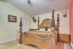 Pet-friendly Tampa Bay Getaway: Walk to the Water!