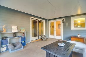 Pet-friendly Tampa Bay Getaway: Walk to the Water!