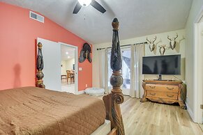 Pet-friendly Tampa Bay Getaway: Walk to the Water!