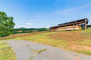 Peaceful Lenoir Home w/ Valley & Mountain Views!