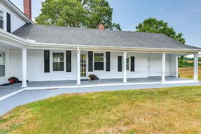 Peaceful Lenoir Home w/ Valley & Mountain Views!