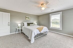 Peaceful Lenoir Home w/ Valley & Mountain Views!