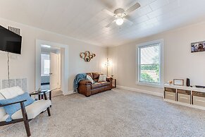 Peaceful Lenoir Home w/ Valley & Mountain Views!