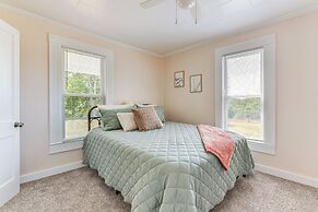 Peaceful Lenoir Home w/ Valley & Mountain Views!