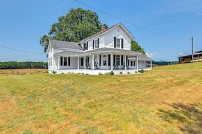 Peaceful Lenoir Home w/ Valley & Mountain Views!