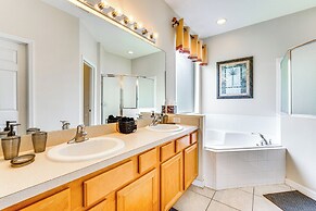 6 Mi to Disney World: Spacious Kissimmee Retreat!