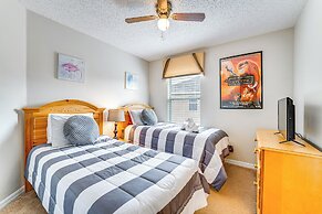 6 Mi to Disney World: Spacious Kissimmee Retreat!