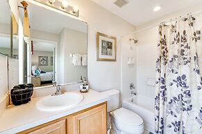 6 Mi to Disney World: Spacious Kissimmee Retreat!