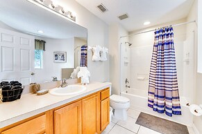 6 Mi to Disney World: Spacious Kissimmee Retreat!