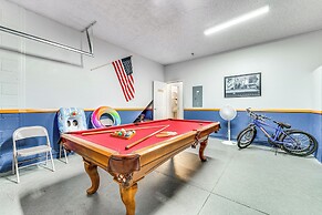 6 Mi to Disney World: Spacious Kissimmee Retreat!