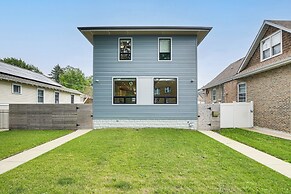 Game Room, Deck & Yard: Chicago Home