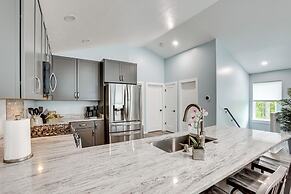 Higgins Lake Barndominium w/ Boat Parking!