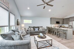 Higgins Lake Barndominium w/ Boat Parking!